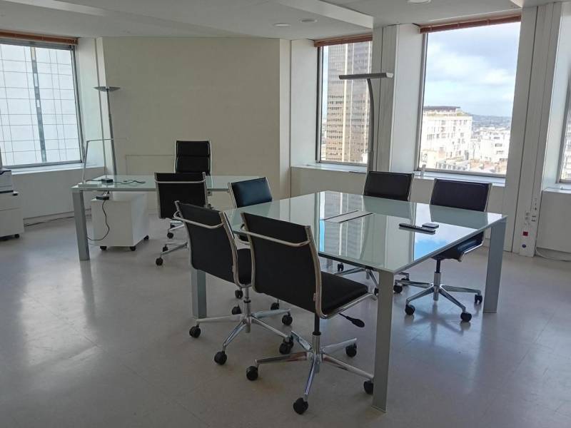Mobilier de la marque DVO en verre rétro laqué blanc