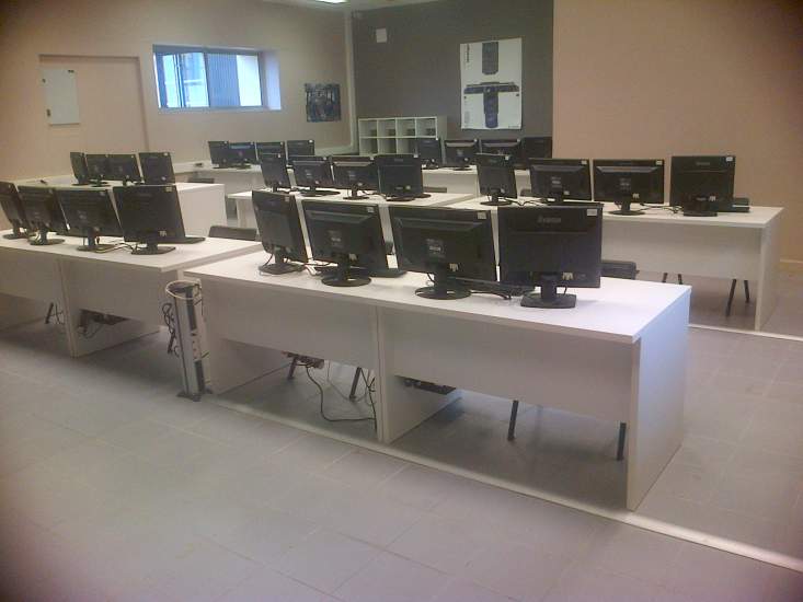 table de cours sur mesure pour l'aquitaine